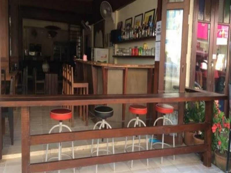 Thapae Backpackers Hostel (Adults Only) Chiang Mai Luaran gambar
